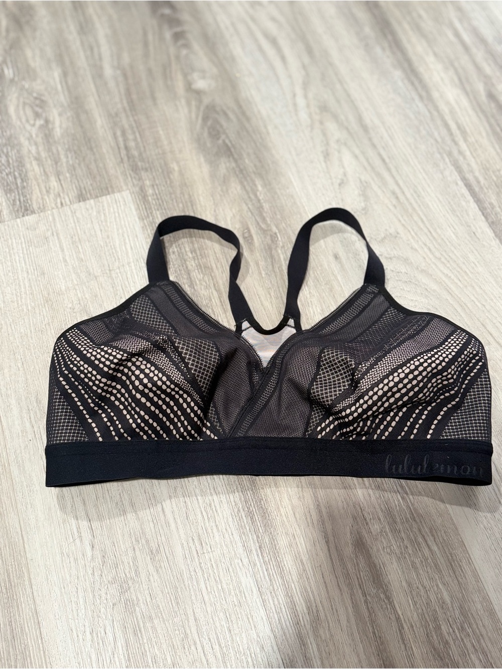 Lululemon Awake to Lace Bra – Size 38DD – Black/Beige – EUC